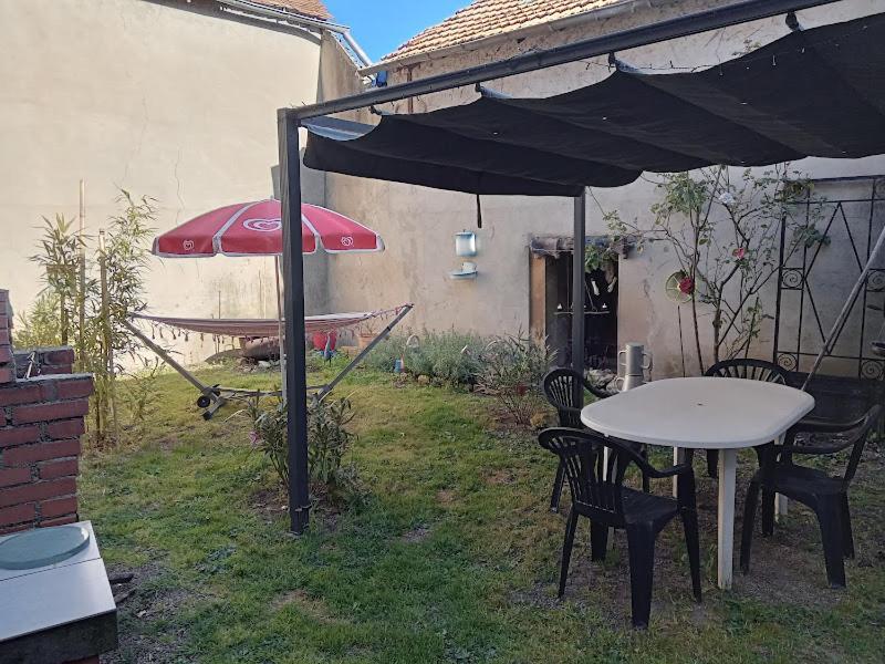 Appartement Le Labyrinthe Du Peintre Bransat Экстерьер фото